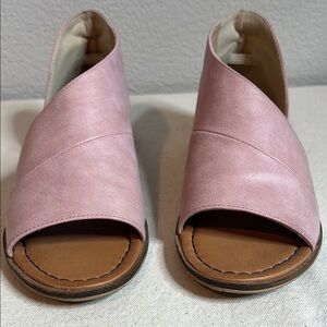 Beast Fashion Blush Pink Open-Toe Flats - Size 7
